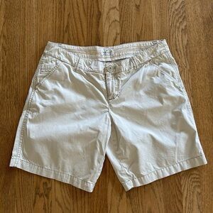 Women's American Eagle Tan Shorts Size 10 Cute